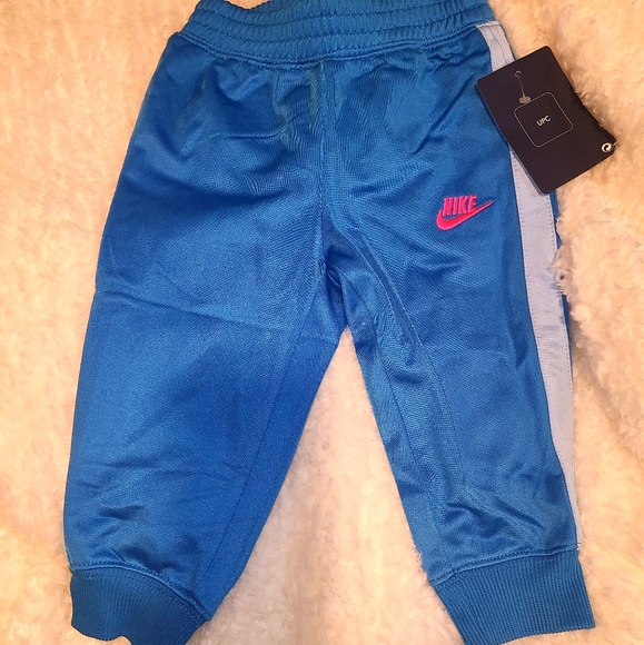 Nike Other - Nwt nike sweatpants 12 months girls new